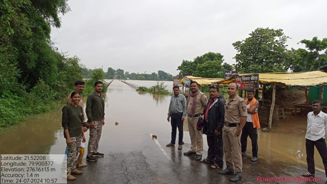 मध्यप्रदेश व महाराष्ट्राचा संपर्क तुटला ; पुलावर 3 फूट पाणी ; बावनथडी व वैनगंगा फुगली